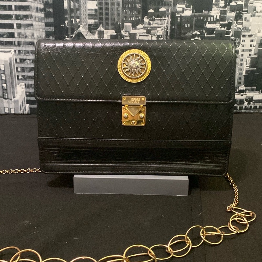 Elegant Vintage Gianni Versace Black Quilted clutch  Bag.  083